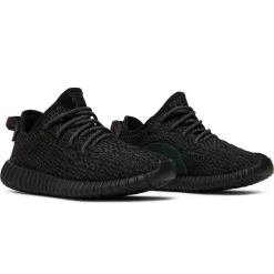 Adidas Yeezy Boost 350 Pirate Black (2023)< Black Trainers|Trainers