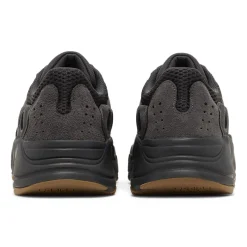 Adidas Yeezy Boost 700 Utility Black (2019/2023)< Black Trainers|Trainers