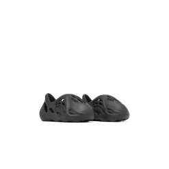 Adidas Yeezy Foam RNNR Infants Onyx< Trainers