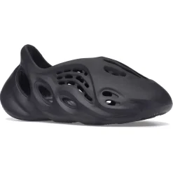 Adidas Yeezy Foam RNNR Onyx< Black Trainers|Trainers