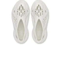 Adidas Yeezy Foam RNNR Sand< Trainers