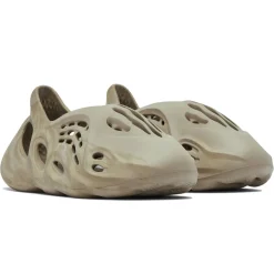 Adidas Yeezy Foam RNNR Stone Salt< Trainers