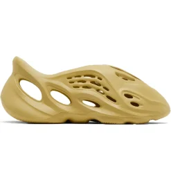 Adidas Yeezy Foam Runner Sulfur< Trainers