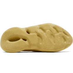 Adidas Yeezy Foam Runner Sulfur< Trainers