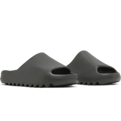 Adidas Yeezy Slide Dark Onyx< Sandals & Slides