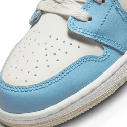 Air Jordan 1 Low Ice Blue Black (GS)< Trainers
