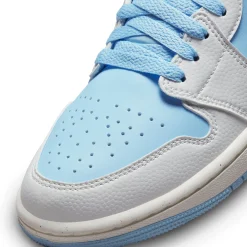 Air Jordan 1 Low SE Reverse Ice Blue (W)< Trainers