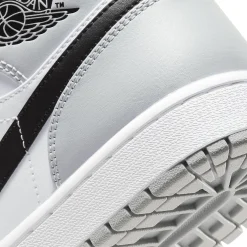 Air Jordan 1 Mid Light Smoke Grey< Trainers