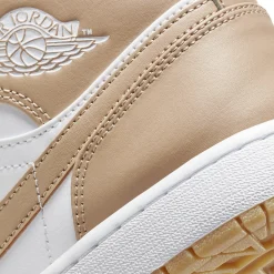Air Jordan 1 Mid Tan Gum< Trainers
