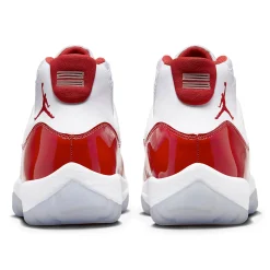Air Jordan 11 Retro Cherry (2022)< Trainers