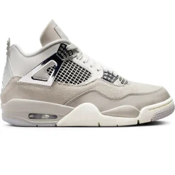Air Jordan 4 Retro Frozen Moments (W)< Trainers
