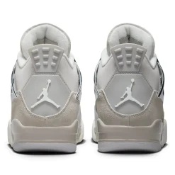 Air Jordan 4 Retro Frozen Moments (W)< Trainers