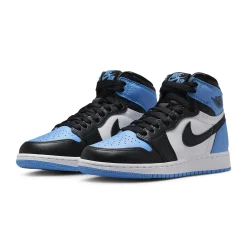 Air Jordan 1 Retro High OG UNC Toe (GS)< Trainers
