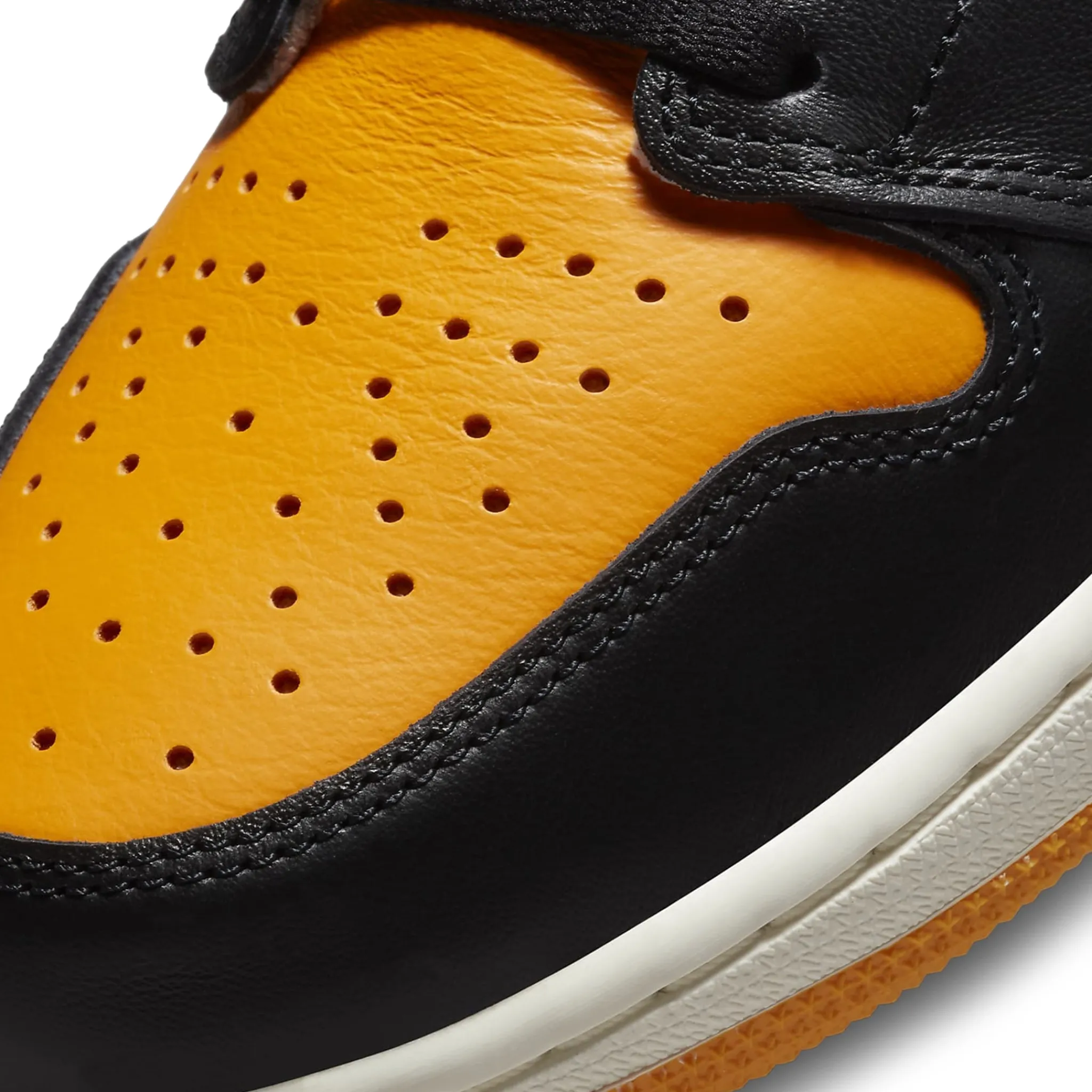 Air Jordan 1 Retro High OG Yellow Toe Taxi< Trainers