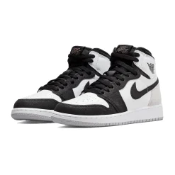 Air Jordan 1 Retro High OG Stage Haze (GS)< Trainers
