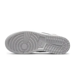 Air Jordan 1 Retro High OG Stage Haze (GS)< Trainers