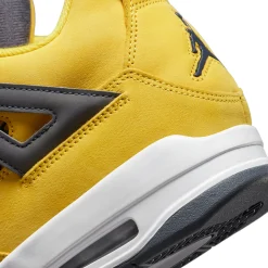 Air Jordan 4 Retro Lightning (2021)< Trainers