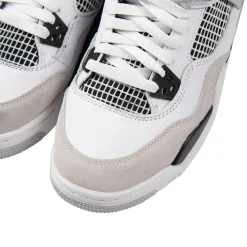 Air Jordan 4 Retro Military Black (GS) (Damaged) (UK 6 | EU 40)< White Trainers