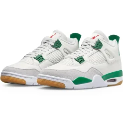 Air Jordan 4 Retro SB Pine Green< Trainers