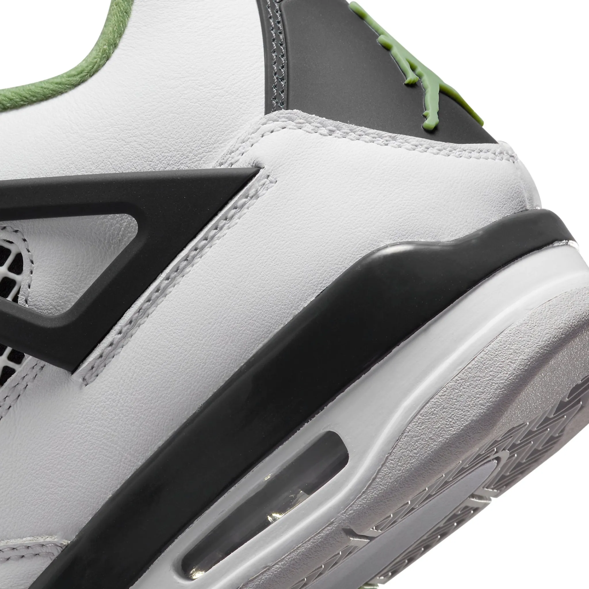Air Jordan 4 Retro Seafoam (W)< Trainers