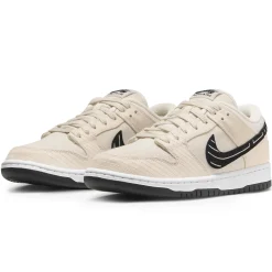Nike Albino & Preto x SB Dunk Low Jiu-Jitsu< Trainers
