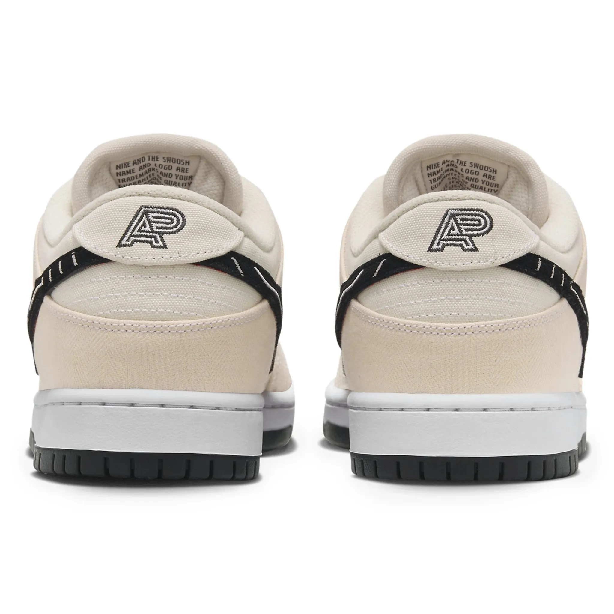 Nike Albino & Preto x SB Dunk Low Jiu-Jitsu< Trainers