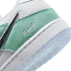 Nike April Skateboards x SB Dunk Low Turbo Green< Trainers