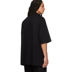 Fear Of God Essentials Arch Logo Jet Black T Shirt (SS23)< T-shirts
