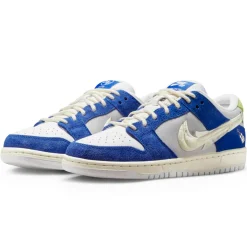 Nike Fly Streetwear x SB Dunk Low Pro Gardenia< Trainers