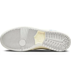 Nike Fly Streetwear x SB Dunk Low Pro Gardenia< Trainers