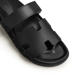 Hermès Paris Chypre Leather Black Sandals< Black Trainers