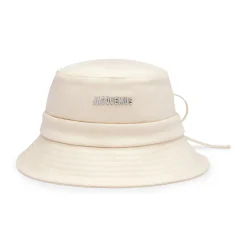 Jacquemus Le Bob Gadjo Off White Bucket Hat< Hats & Caps