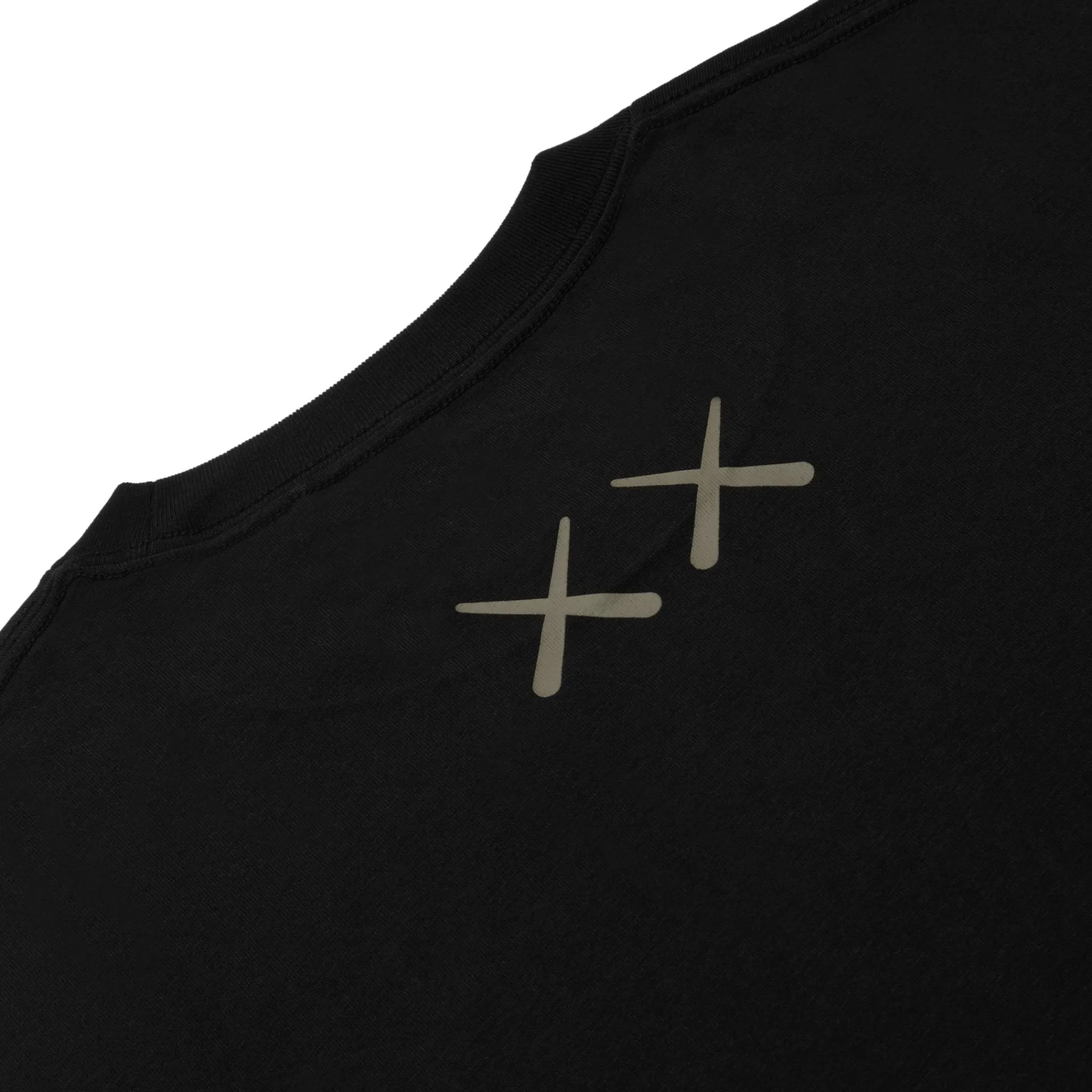 Kaws x Uniqlo UT Graphic Black T Shirt< T-shirts