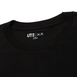 Kaws x Uniqlo UT Graphic Black T Shirt< T-shirts