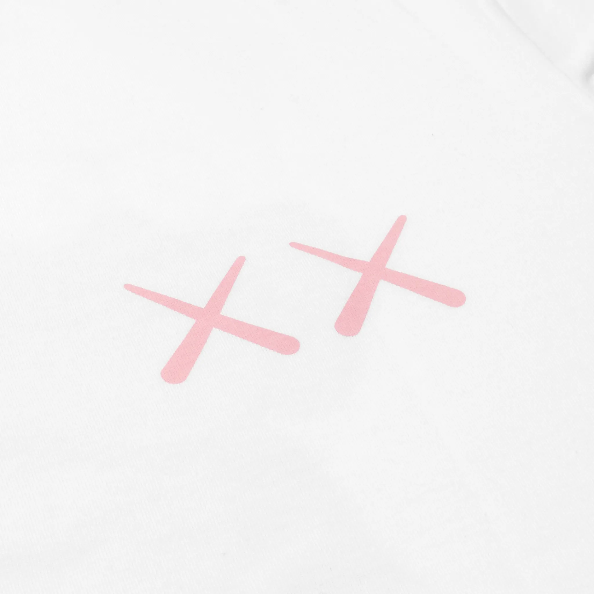 Kaws x Uniqlo UT Graphic White T Shirt< T-shirts