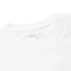 Kaws x Uniqlo UT Graphic White T Shirt< T-shirts