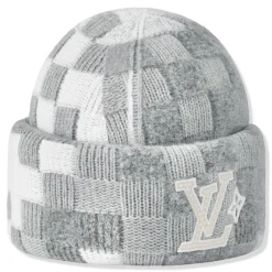 Louis Vuitton Damoflage Pearls Crush Reversible Light Grey Beanie< Hats & Caps