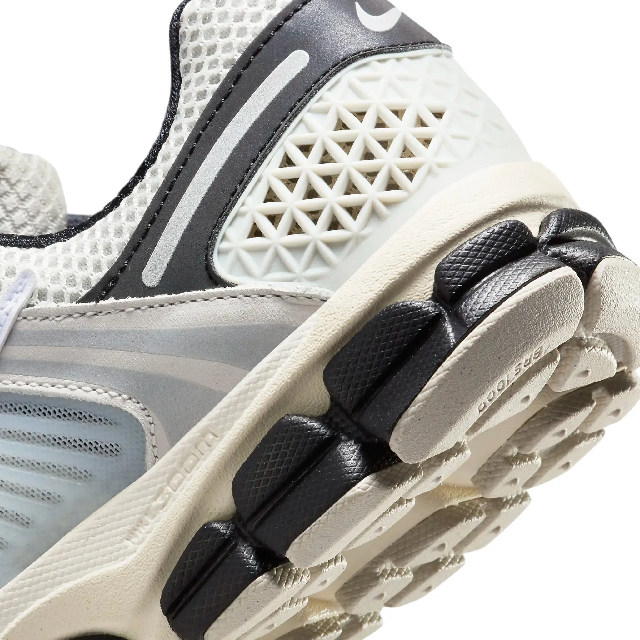 Nike Air Zoom Vomero 5 Supersonic< Trainers