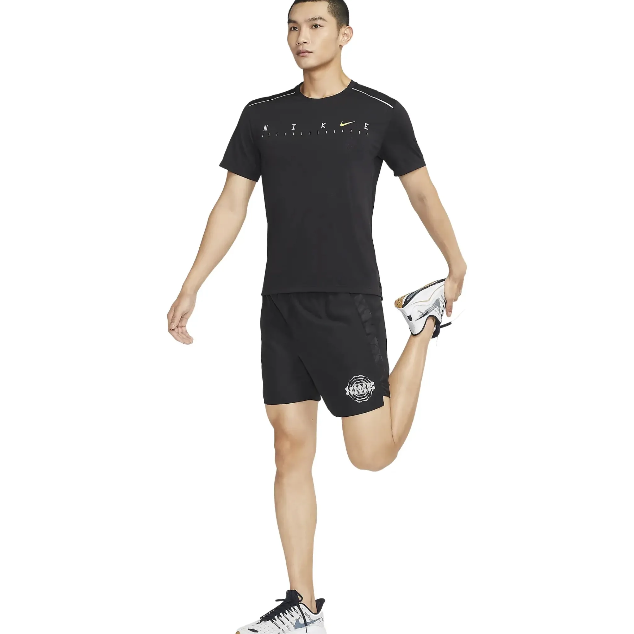 Nike Dri-Fit Wild Run Challenger DNA 7-Inch Black Running Shorts< Activewear|Shorts