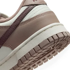 Nike Dunk Low Diffused Taupe (W)< Trainers