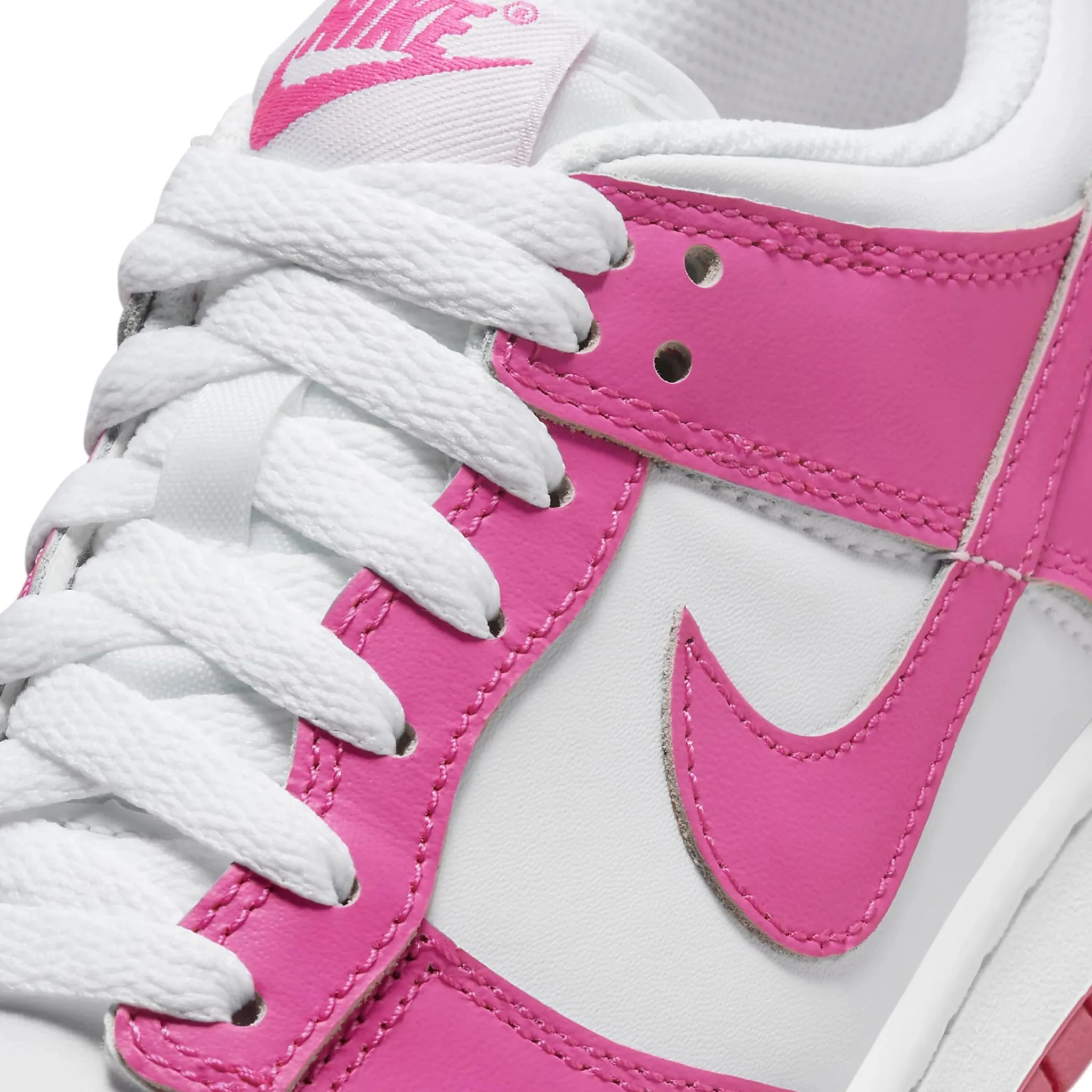 Nike Dunk Low Laser Fuchsia (GS)< Trainers