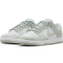 Nike Dunk Low Light Silver Corduroy (W)< Trainers