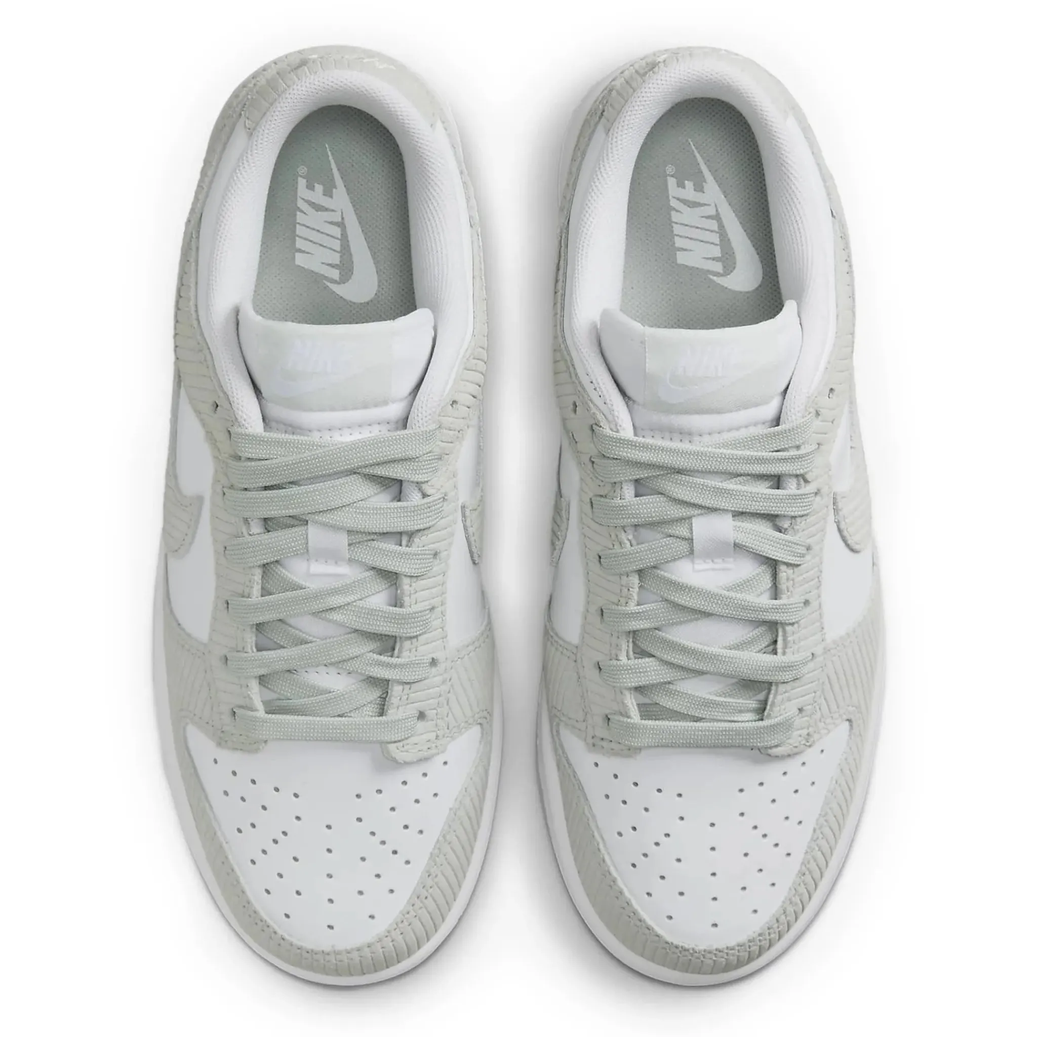 Nike Dunk Low Light Silver Corduroy (W)< Trainers