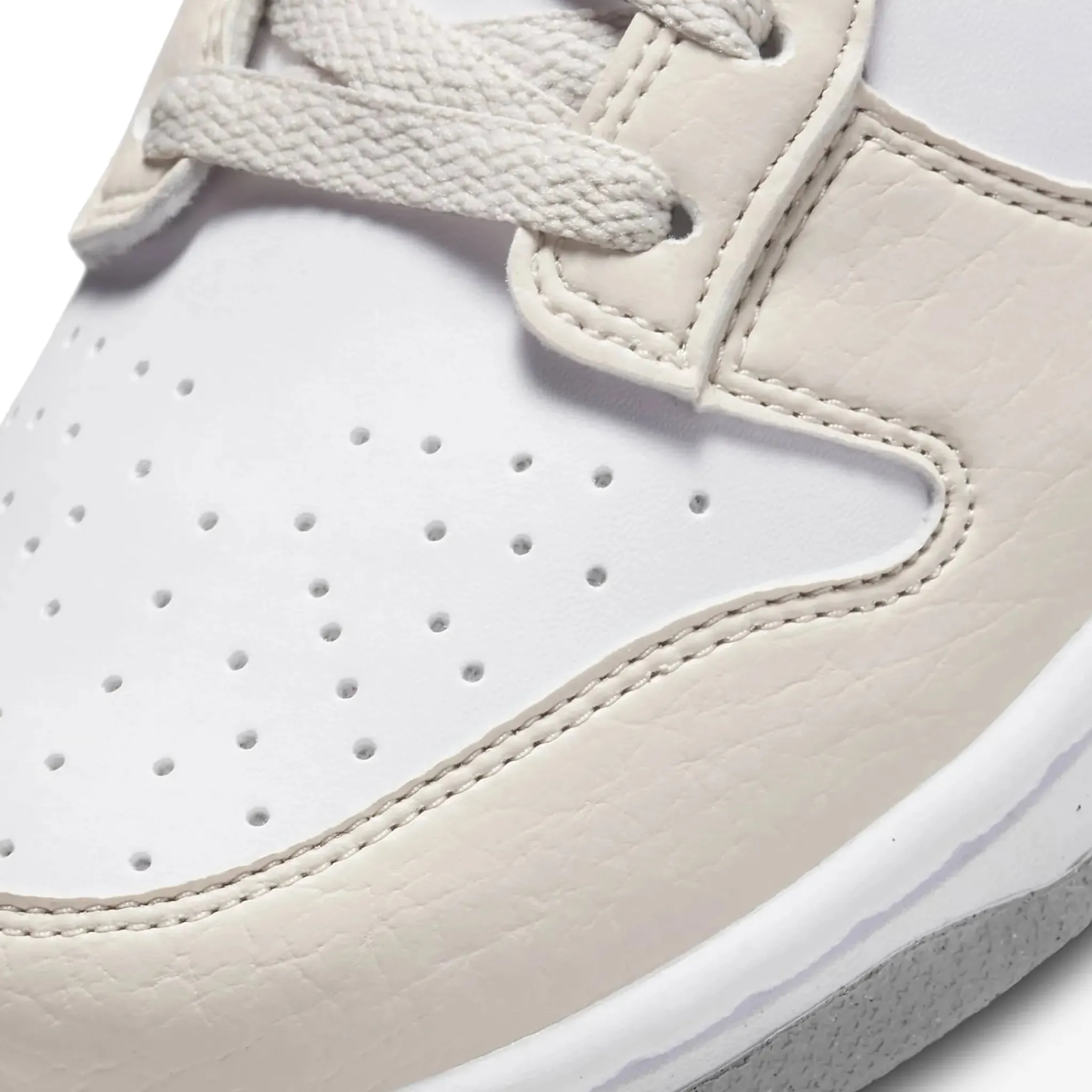 Nike Dunk Low Next Nature White Light Orewood Brown (W)< Trainers
