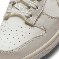 Nike Dunk Low Sail Light Bone (W)< Trainers