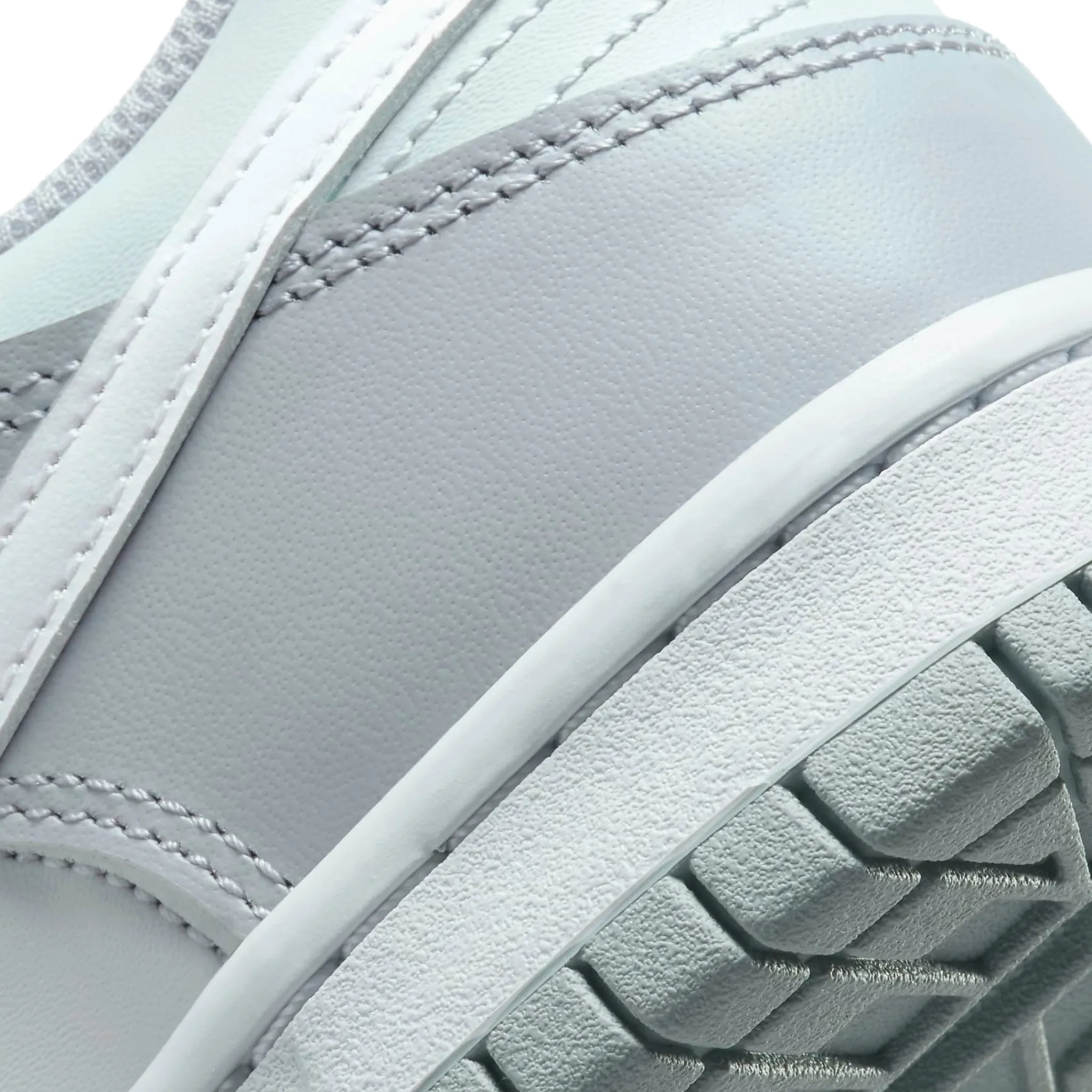 Nike Dunk Low Two-Toned Grey (GS)< Trainers