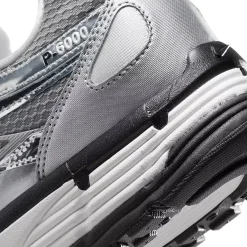 Nike P-6000 Metallic Silver< Trainers