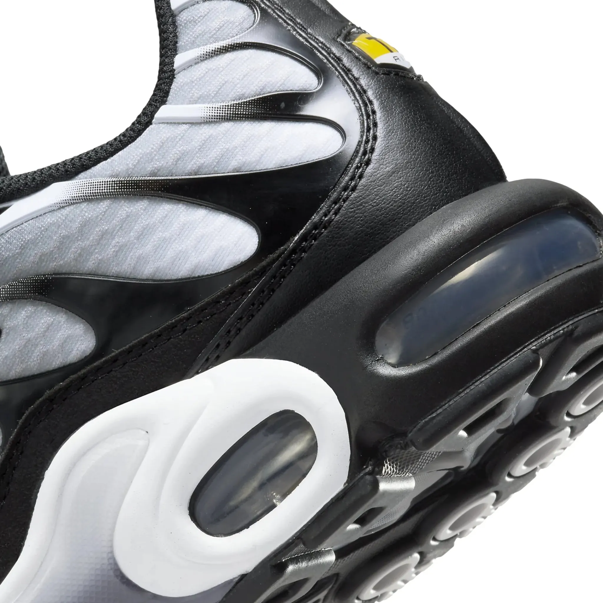 Nike TN Air Max Plus Black Metallic Silver< Black Trainers|Trainers