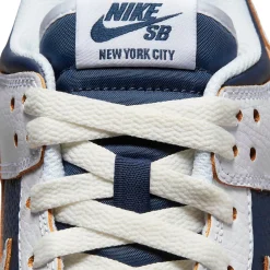 Nike x HUF SB Dunk Low New York City< White Trainers|Trainers