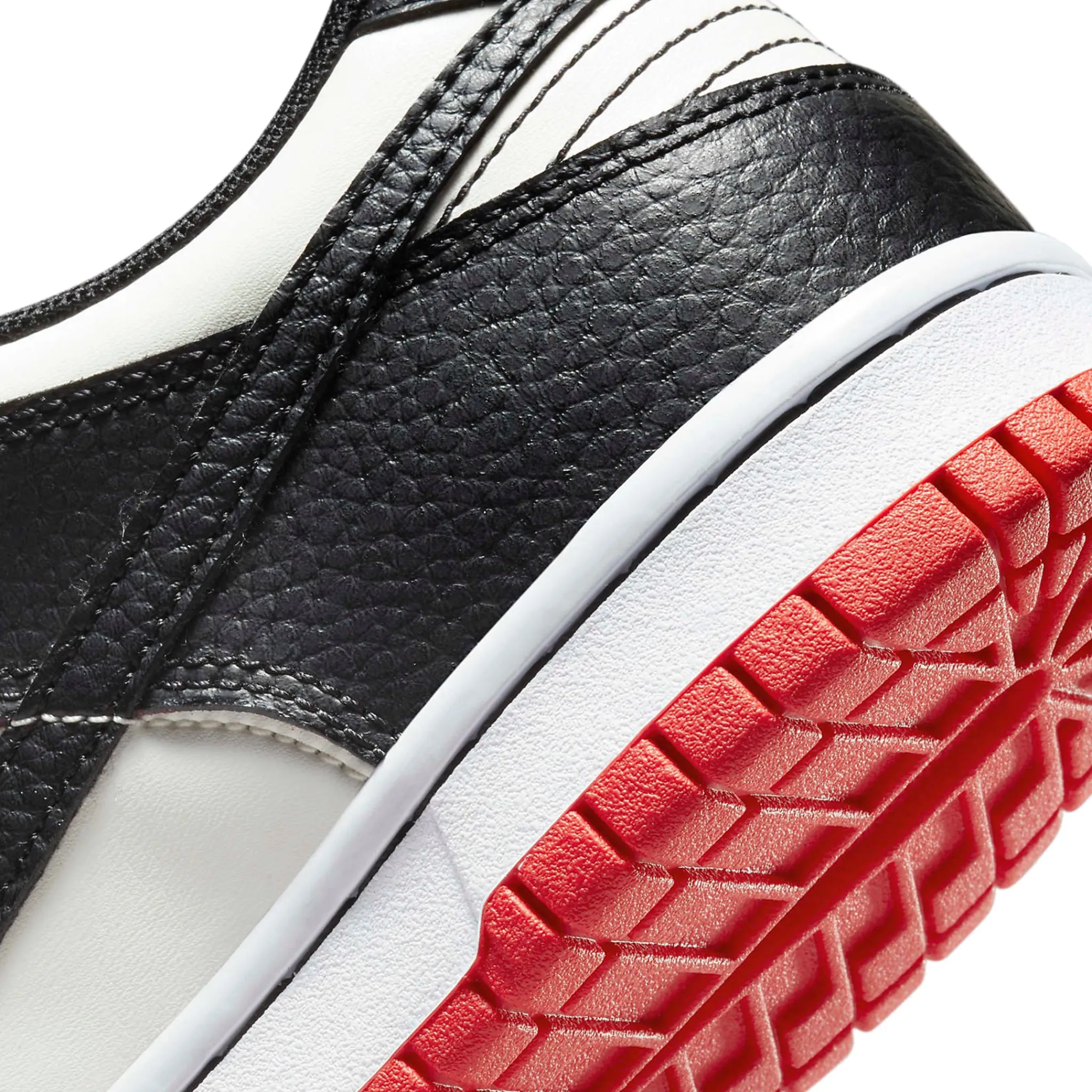Nike X NBA Dunk Low EMB 75TH Anniversary Chicago (GS)< Trainers